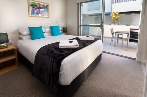 Hamilton Executive Apartments - QLD Tourism 10