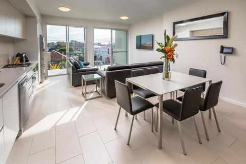 Hamilton Executive Apartments - QLD Tourism 41