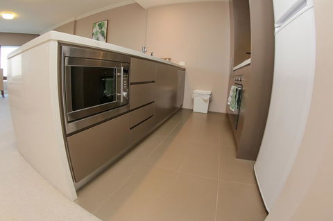 Olympic Park Sunshine 2 Bedrooms Apts With Private Parking - QLD Tourism 8