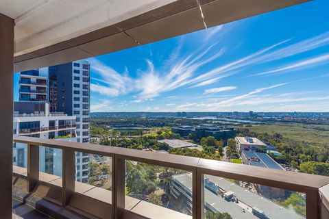 Olympic Park Sunshine 2 Bedrooms Apts With Private Parking - QLD Tourism 0