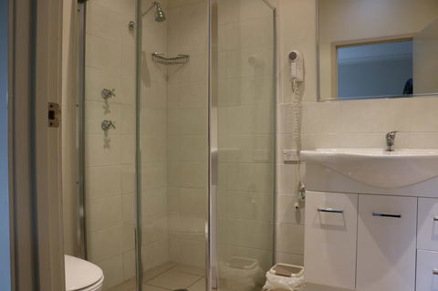 Beaches Apartments Merimbula - QLD Tourism 18