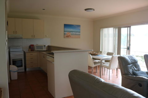 Beaches Apartments Merimbula - QLD Tourism 17