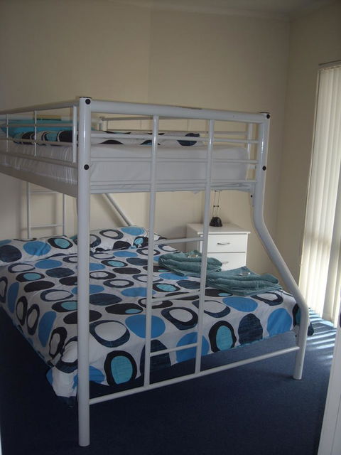 Beaches Apartments Merimbula - QLD Tourism 8