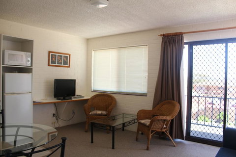 Narooma Palms Holiday Apartments - QLD Tourism 9