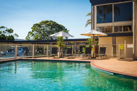 Black Dolphin Resort Motel & Apartments - QLD Tourism 25