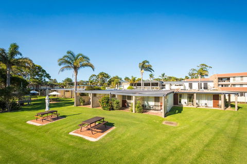 Black Dolphin Resort Motel & Apartments - QLD Tourism 19