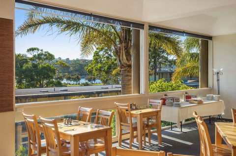 Black Dolphin Resort Motel & Apartments - QLD Tourism 30