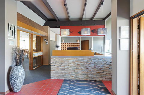 Black Dolphin Resort Motel & Apartments - QLD Tourism 40