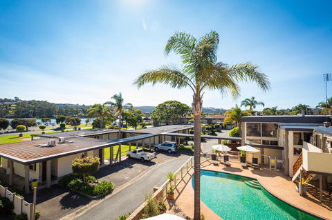 Black Dolphin Resort Motel & Apartments - QLD Tourism 29