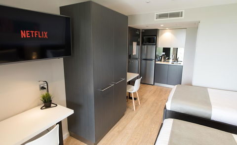 Studio 8 Residences - Adults Only - QLD Tourism 4