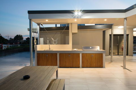 Studio 8 Residences - Adults Only - QLD Tourism 10