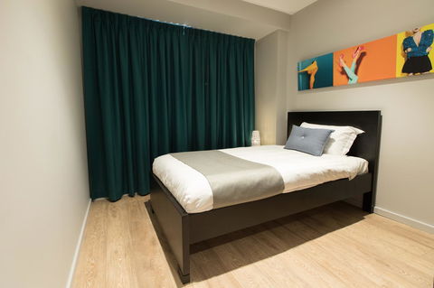 Studio 8 Residences - Adults Only - QLD Tourism 3