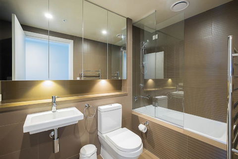 Australian Tower Stay - QLD Tourism 6