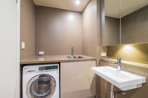 Australian Tower Stay - QLD Tourism 16