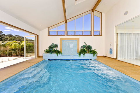 One Mile Mansion - Private Coastal Retreat FREE FAMILY ADVENTURE PASS - Queensland Tourism 4