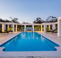 One Mile Mansion - Private Coastal Retreat FREE FAMILY ADVENTURE PASS - QLD Tourism