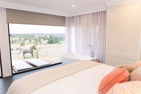 Belisi Farmstay Cottage - QLD Tourism 10