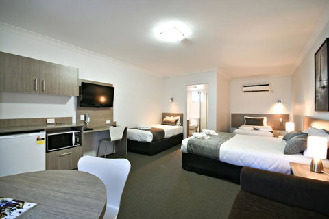 The Aberdeen Motel - QLD Tourism 3