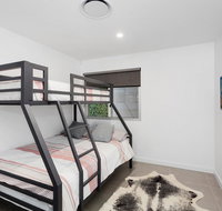 Modern guest house - QLD Tourism