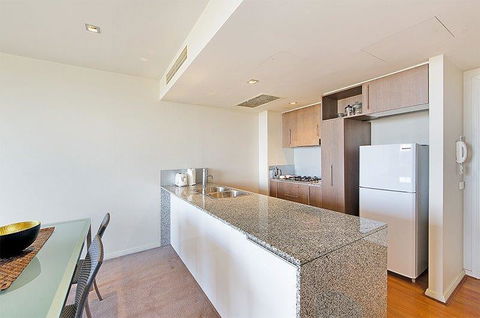 Wyndel Apartments North Sydney - Harbour Watch - QLD Tourism 7
