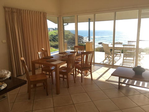 OceanScape Luxury Beachfront Villas - Queensland Tourism 19