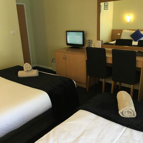 Sky Rider Motor Inn - QLD Tourism 27