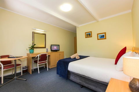 Sky Rider Motor Inn - QLD Tourism 16