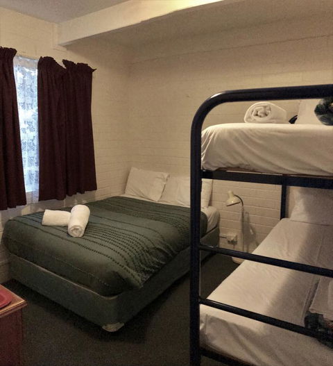 Kon Tiki Apartments - QLD Tourism 10