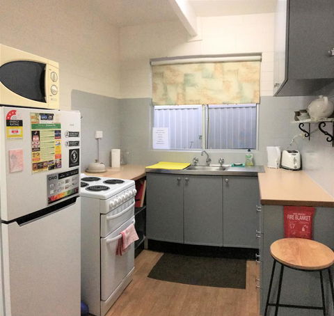 Kon Tiki Apartments - QLD Tourism 21