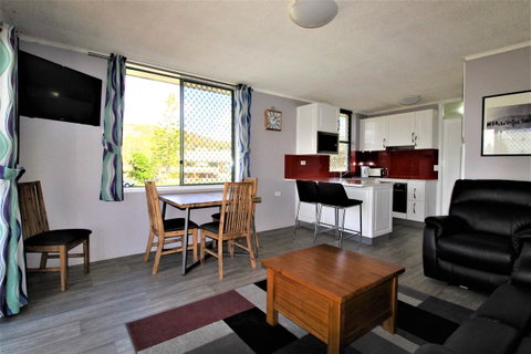 Beachfront 3, 25 Willow Street - QLD Tourism 1