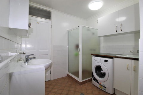 Beachfront 3, 25 Willow Street - QLD Tourism 11