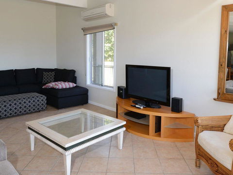 2 Cliff Road - QLD Tourism 9