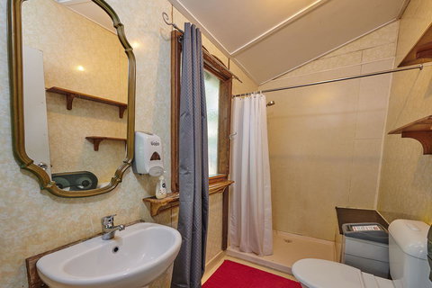 Arts Factory By Nomads - Queensland Tourism 8