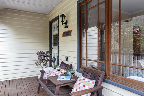 Allegra Cottage Of Leura - QLD Tourism 10