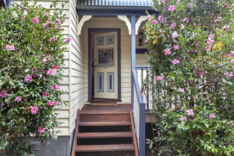 Allegra Cottage Of Leura - QLD Tourism 9