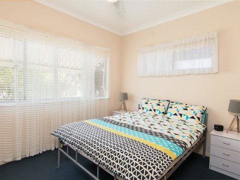 11 Peel Street - QLD Tourism 11
