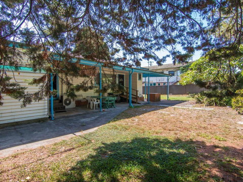11 Peel Street - QLD Tourism 1