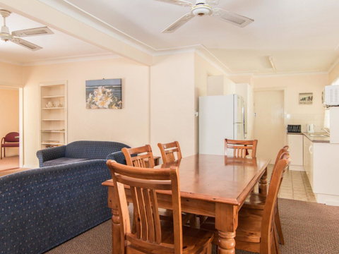 11 Peel Street - QLD Tourism 12