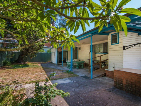 11 Peel Street - QLD Tourism 4