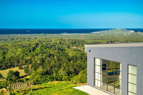 Sundays At Byron - Queensland Tourism 1