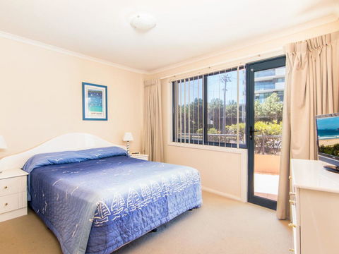 Millennium 102 With Pool In Complex - QLD Tourism 3