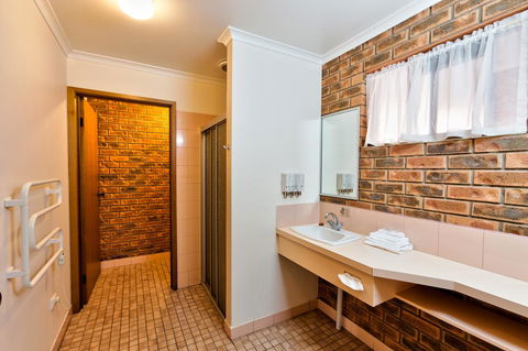 Hume Country Motor Inn - QLD Tourism 35