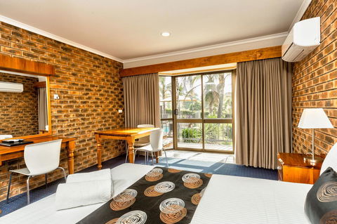 Hume Country Motor Inn - QLD Tourism 4