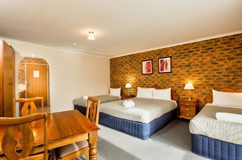 Hume Country Motor Inn - QLD Tourism 5