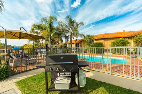 Hume Country Motor Inn - QLD Tourism 2