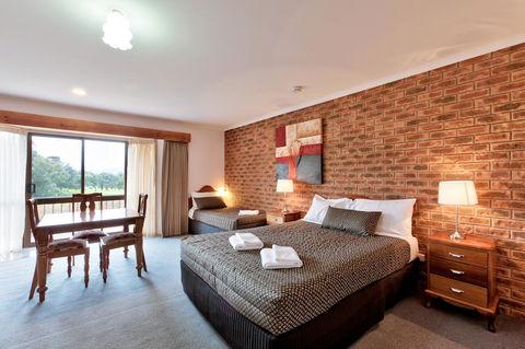 Hume Country Motor Inn - QLD Tourism 15