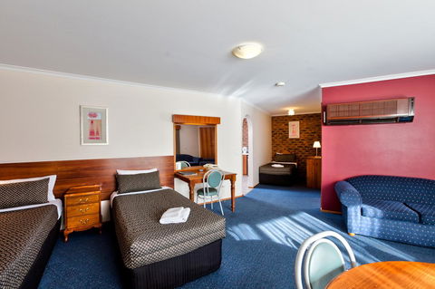 Hume Country Motor Inn - QLD Tourism 33