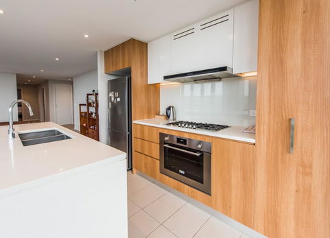 180Â° Water View Three Bedroom (wooden Furniture) - Queensland Tourism 31