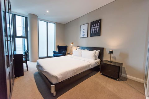 180Â° Water View Three Bedroom (wooden Furniture) - Queensland Tourism 9