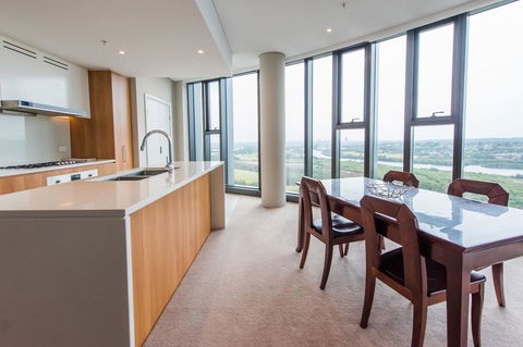 180Â° Water View Three Bedroom (wooden Furniture) - Queensland Tourism 10